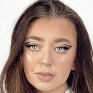 Anastasia Kingsnorth, 25 (YouTube Star)