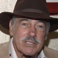 Andrés García (1941 - 2023) (电视演员)