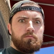 Andrew Paust, 32 (Estrella de YouTube)