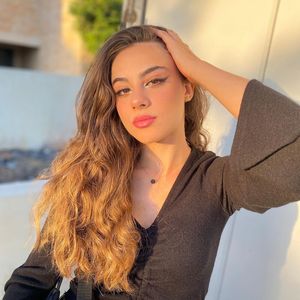 Andria Tayeh, 22 (电视女演员)