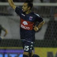 Ángel Gastón Díaz, 44 (足球運動員)