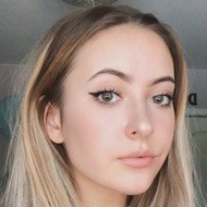 Angela Taran, 25 (TikTok Star)