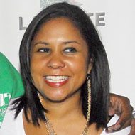 Angela Yee, 49 (Apresentador De Rádio)