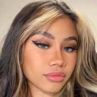 angelysiaa, 23 (Estrella de TikTok)