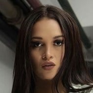 Angie Arizaga, 32 (Model)