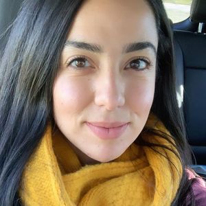 Angie Parker, 38 (YouTube明星)