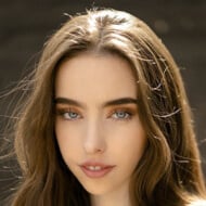 Anja Ellam, 30 (Attrice TV)