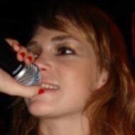 Anna-Catherine Hartley, 37 (说唱歌手)