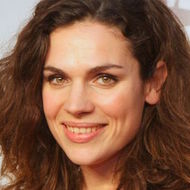 Anna Drijver, 40 (Nữ diễn viên điện ảnh)