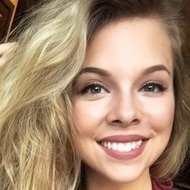 Anna Margaret, 29 (Pop Singer)