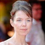 Anna Maxwell Martin, 46 (Attrice di scena)