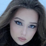 Anna McClelland, 23 (TikTok Star)