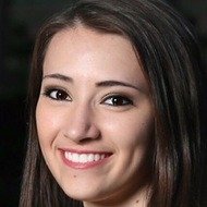 Anna Petry, 27 (啦啦队长)