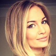 Anna Saccone-Joly, 36 (YouTube Star)