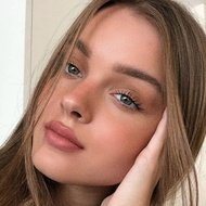 Anna Zak, 24 (Instagram Star)