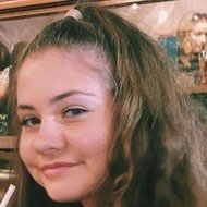 Annabelle Cole, 22 (TikTok Star)