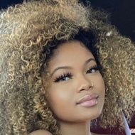 Annabelle Hayes, 28 (YouTube-ster)