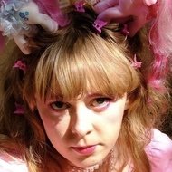 Anna_b_official, 25 (TikTok Star)