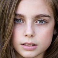 Annaka Fourneret, 19 (電視女演員)