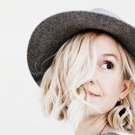 Anne Sage, 43 (Blogger)