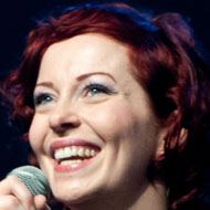 Anneke van Giersbergen, 52 (Cantor De Rock)