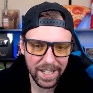 Anthony Douglas, 38 (Estrelas do YouTube)