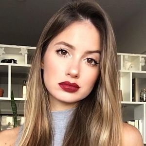 Antonella Carabelli, 31 (电视女演员)