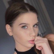 Anya Rowlands, 25 (TikTok Star)
