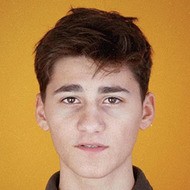 Apaulo, 24 (YouTube明星)