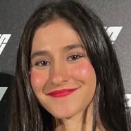 Ara Hernández, 23 (Instagram明星)