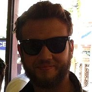 Aras Bulut Iynemli, 33 (电视演员)