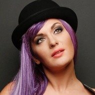 Ariana Savalas, 37 (爵士歌手)