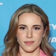 Arielle Carver-O'Neill, 33 (電視女演員)