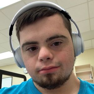 Arik Ancelin, 23 (TikTok明星)