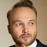 Arjen Lubach, 46 (TV Show Host)