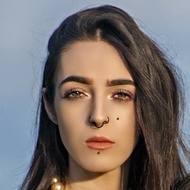 Arna Rogers, 29 (Pop Singer)