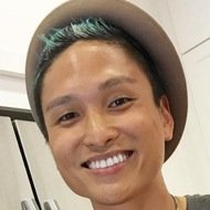 Arnold Telagaarta, 37 (Star di YouTube)