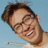 Asa Howard, 25 (Instagram Star)