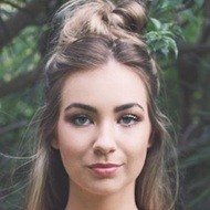 Asha Tregear, 30 (YouTube明星)