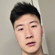 Asher Lee, 32 (TikTok明星)