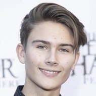 Asher Waite, 22 (Membro della famiglia)