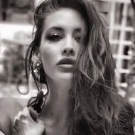 Ashley del Río, 32 (博主)