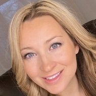 Ashley Leggat, 37 (TV-Schauspielerin)