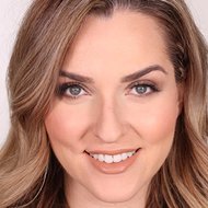 Ashley Waxman Bakshi, 40 (YouTube Star)