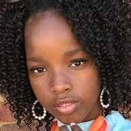 Asia Walton, 18 (說唱歌手)