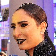 Asma Othmani, 38 (流行歌手)