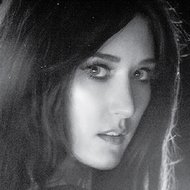 Aubrie Sellers, 33 (乡村歌手)