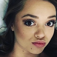 Audra Bos, 26 (Estrella de YouTube)