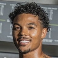 Austin Dotson, 34 (Instructor de Fitness)