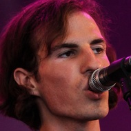 Austin Williams, 33 (流行歌手)